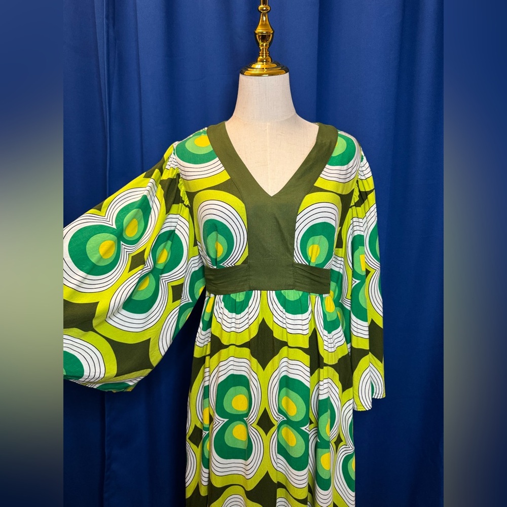 Green Patterned Maxi Dress - Picture 3 of 9